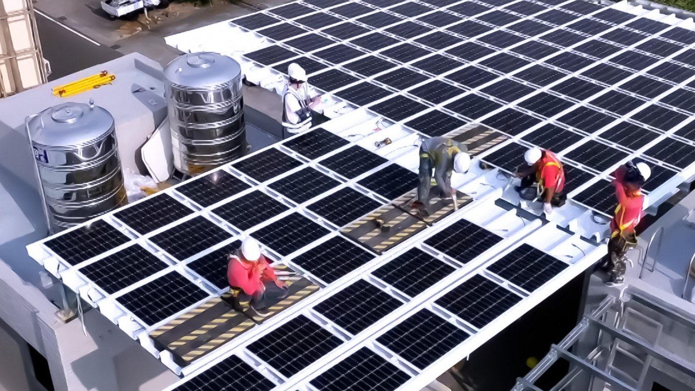 Maxman | 万博打造光電建築一體化整合建材，開發SunSteel光電整合型浪板，實現快速安裝、避免二次施工，讓屋頂光電躍升未來建物新標配。